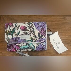 New! Vera Bradley trifold wallet